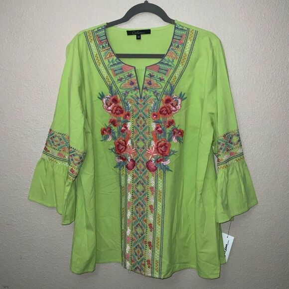 NWT Calessa Top Green Embroireded split Round neck 3/4 sleeve size 1X - Picture 2 of 6